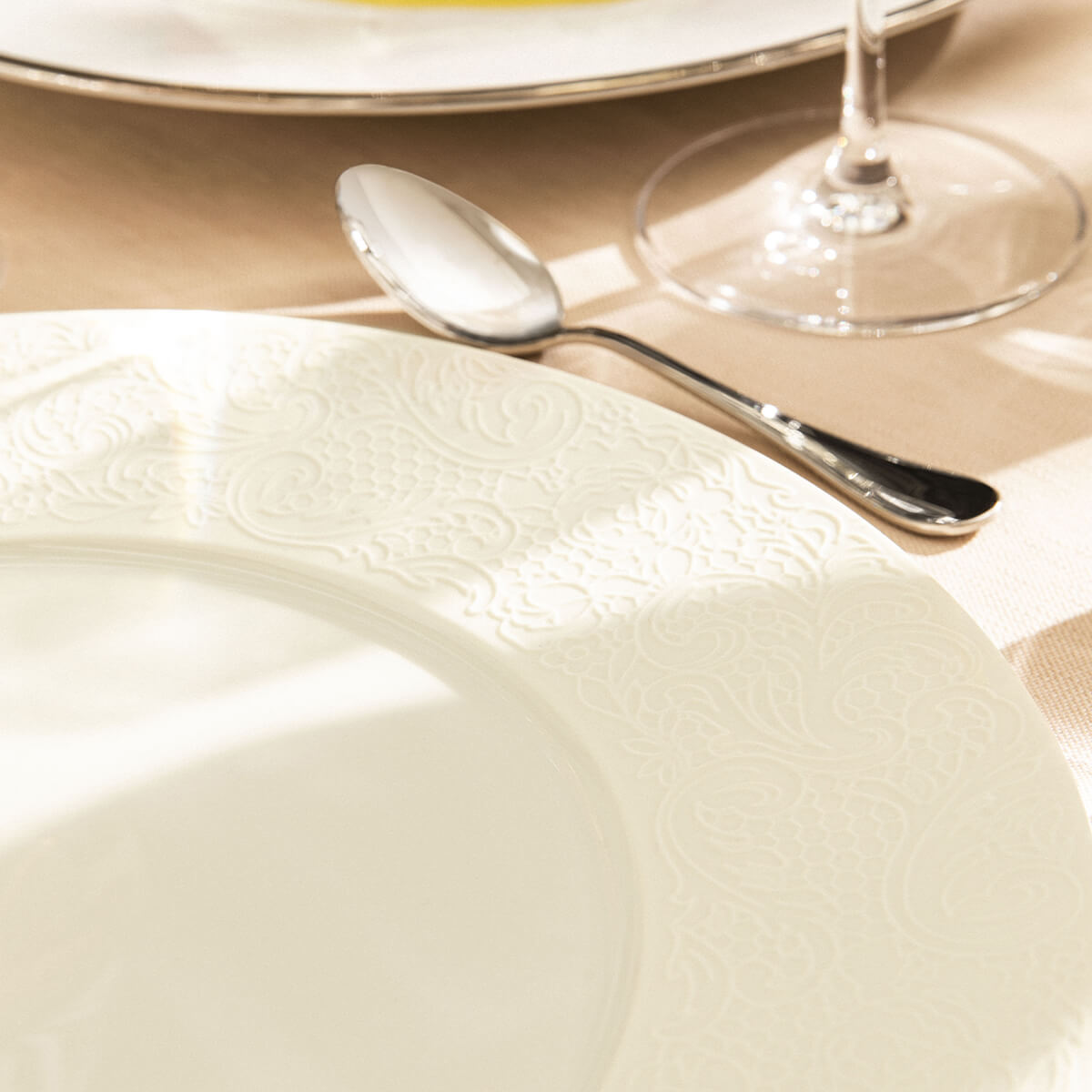 COLLECTION L COUTURE IVORY Small bowl gourmet plate 27.9 cm