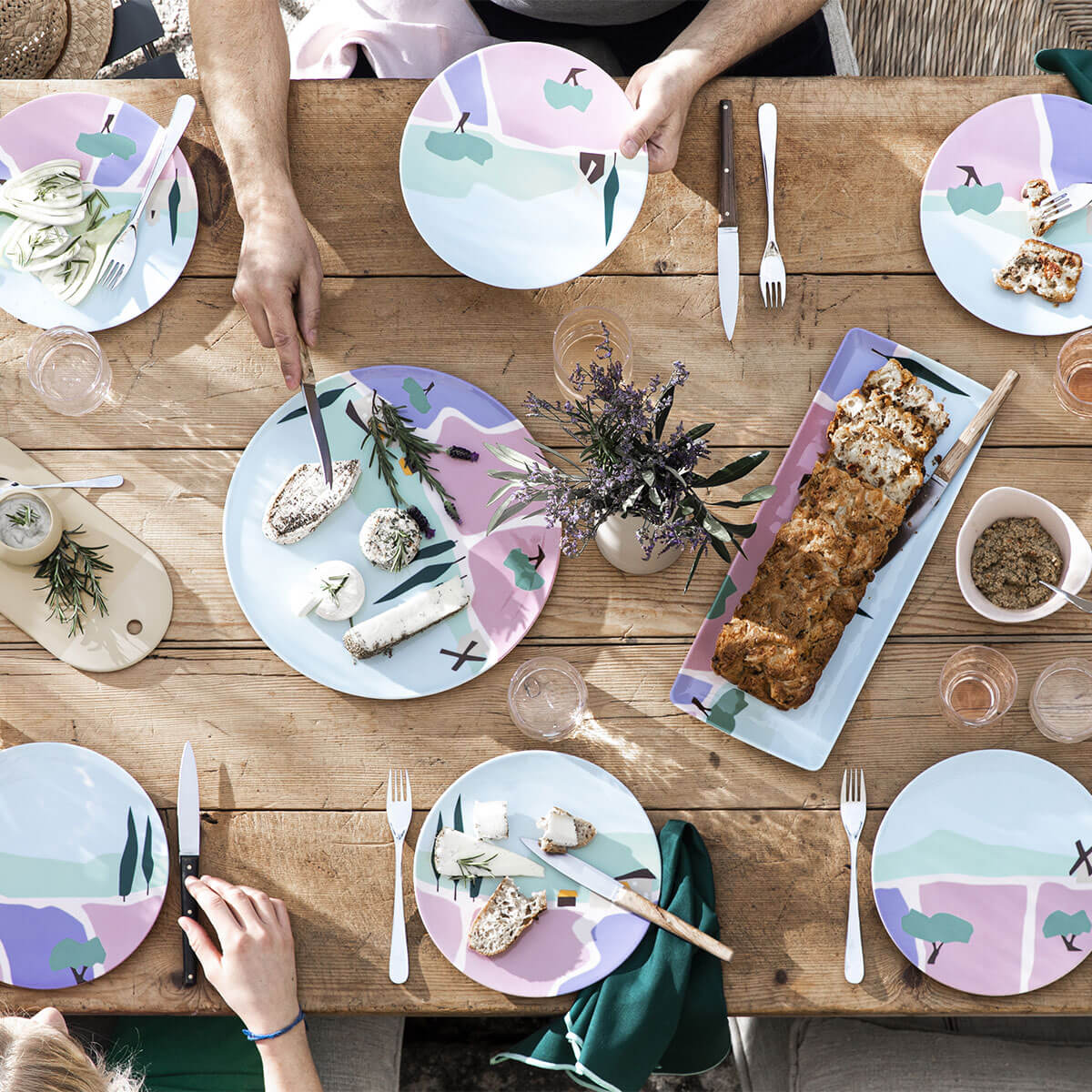 AQUATIC MIRROR FINISH Cutlery set for 24 place settings